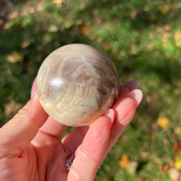 Moonstone (5) sphere | crystal - Picture 1 of 13